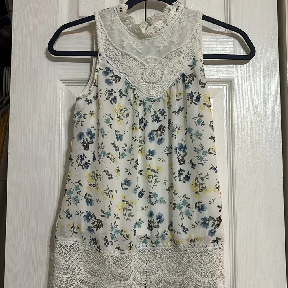 Beautees Floral Smocked Tank Top Girls Size Large